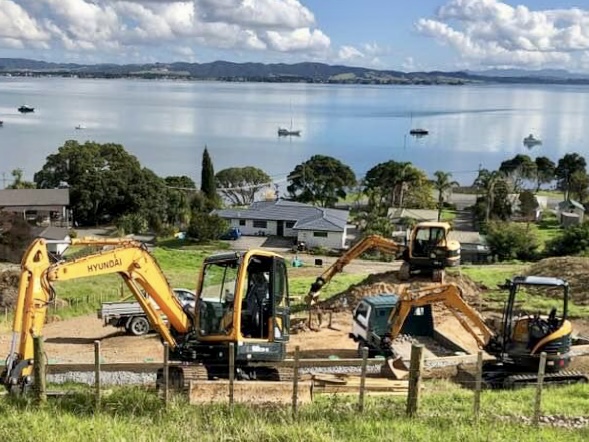 Manaia Excavators Ltd logo