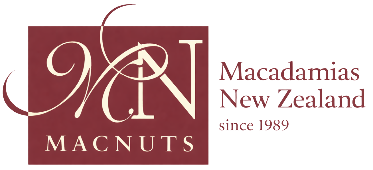 Macnut Cafe logo