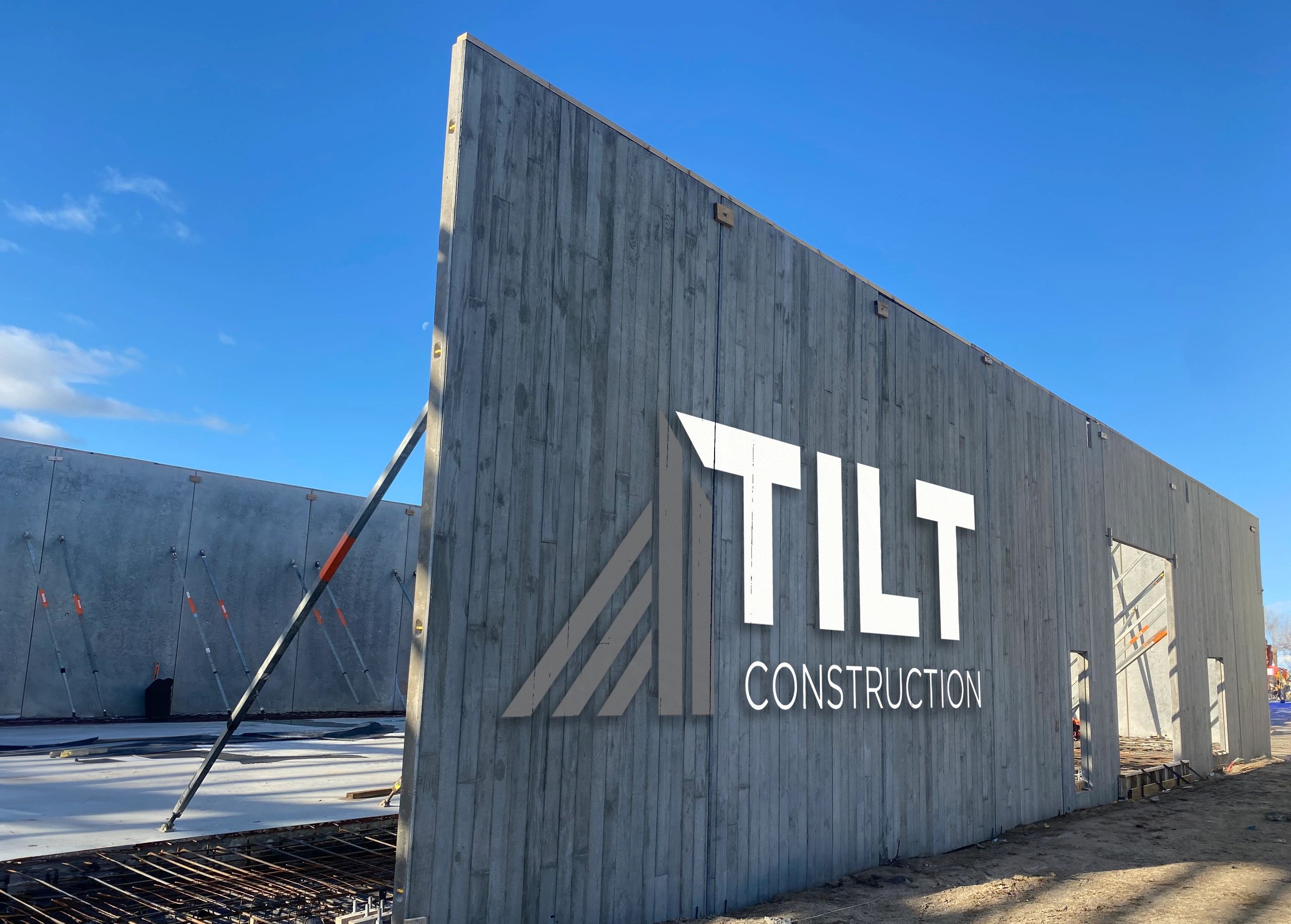 Tilt Construction logo