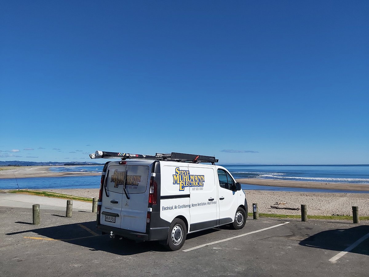 Steve Muhlmann Electrical ltd logo