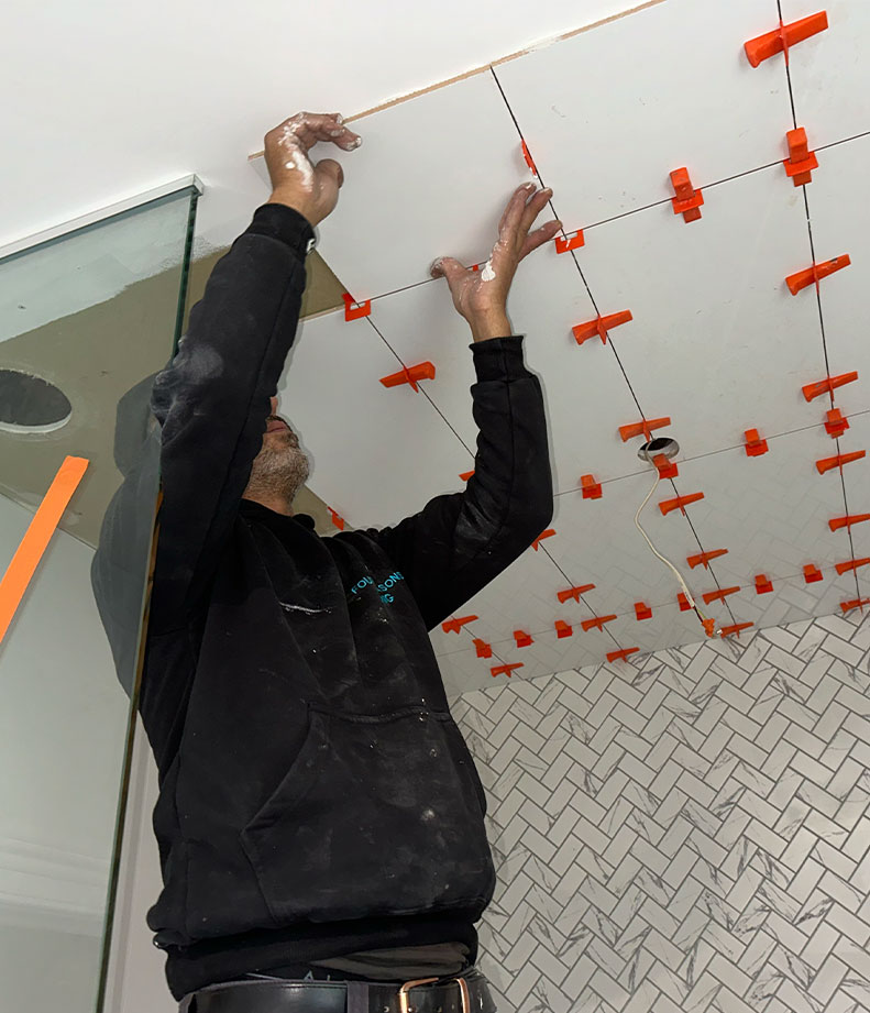 Four seasons Tiling Ltd logo
