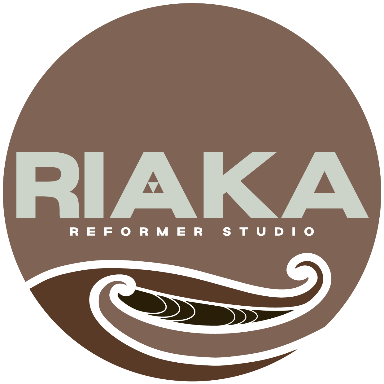 Riaka Reformer Studio logo